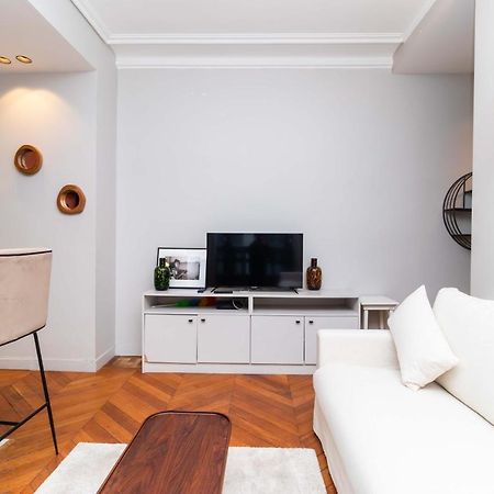 Apartment Center Of Paris By Studio Prestige Экстерьер фото