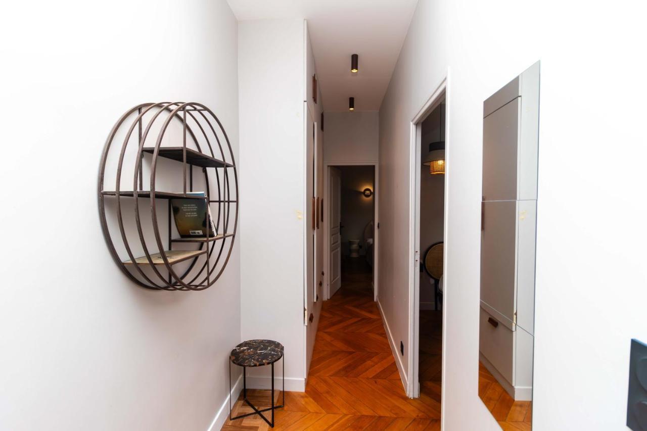 Apartment Center Of Paris By Studio Prestige Экстерьер фото